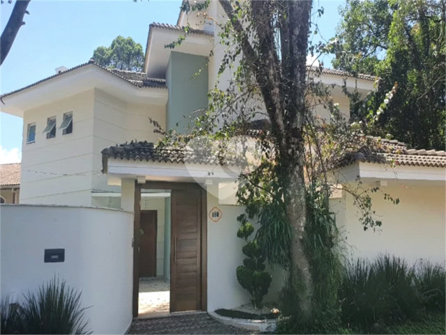 Casa à venda com 3 suítes no condomínio Parque Imperial da Cantareira, Mairiporã - SP