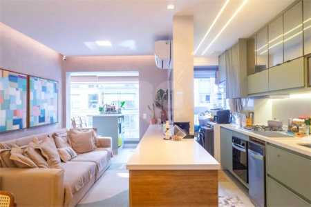 Apartamento à venda com 2 quartos, sendo 1 suíte,  em Jardim das Acácias, São Paulo, SP