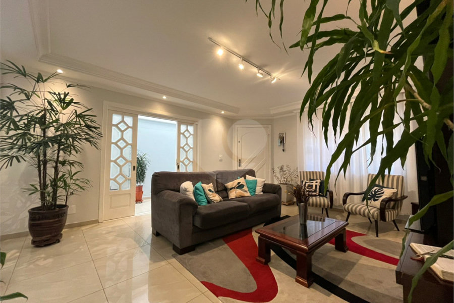 Casa à venda com 4 quartos, sendo 1 suíte, em Vila Maria, São Paulo, SP