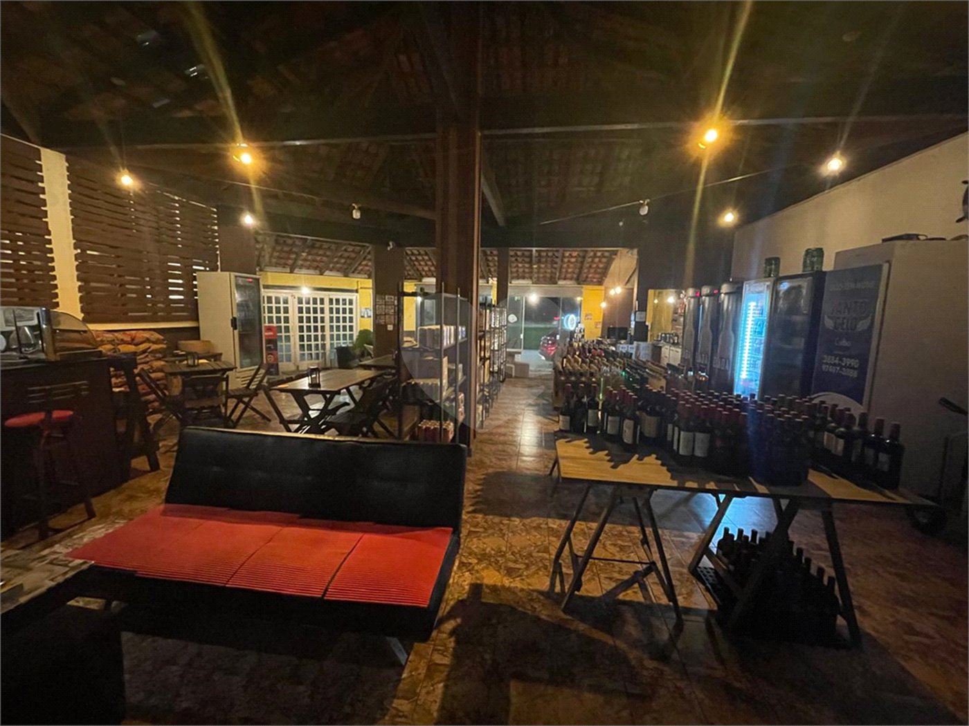 Sobrado à venda com 2 quartos, sendo 1 suíte, em Estância Balneária Hawai, Caraguatatuba, SP