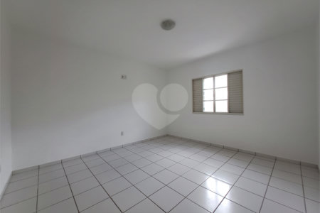 Sobrado à venda com 2 quartos em Jardim Ana Maria, Sorocaba, SP