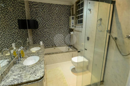 Apartamento à venda com 5 quartos, sendo 2 suítes, em Tijuca, Rio de Janeiro, RJ