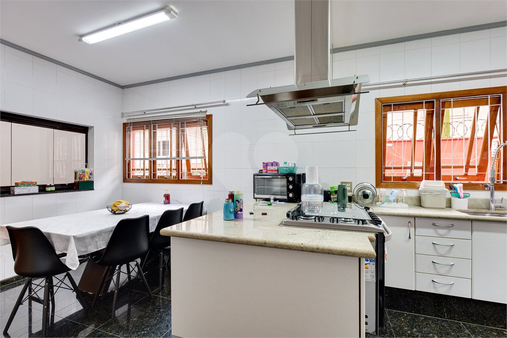 Casa à venda com 4 suítes em Chácara Monte Alegre, São Paulo, SP
