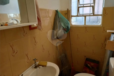 Casa à venda com 3 quartos, sendo 1 suíte,  em Vila Tiradentes, São Paulo, SP