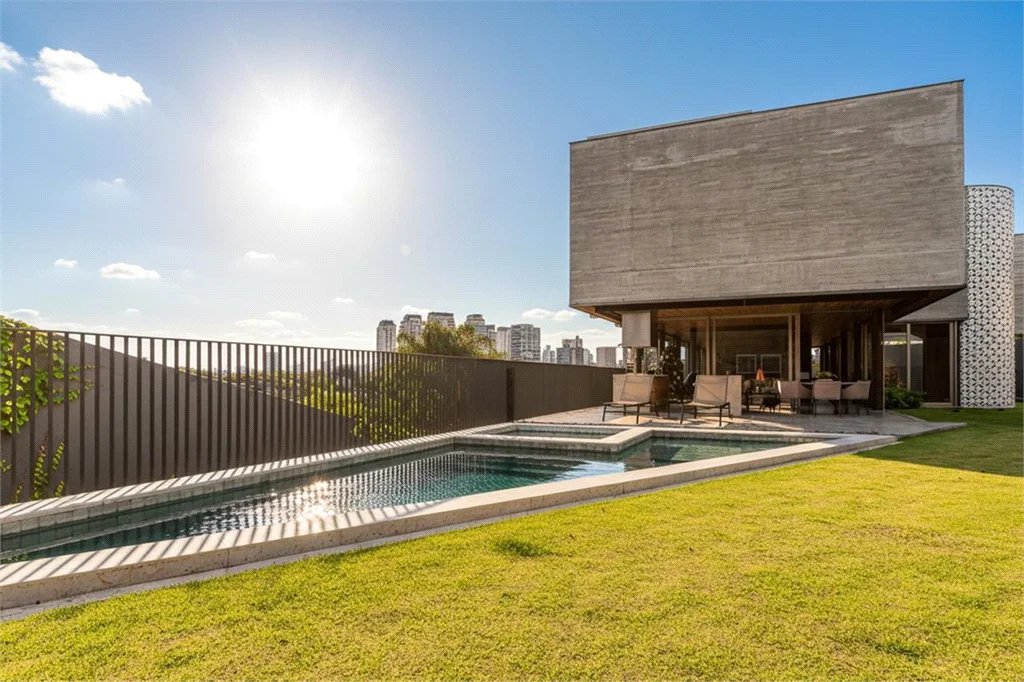 Casa à venda com 4 suítes em Cidade Jardim, São Paulo, SP