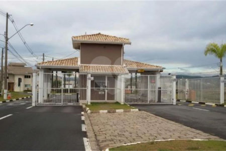 Terreno à venda com 1 suíte no condomínio Terras de São Francisco, Vinhedo - SP
