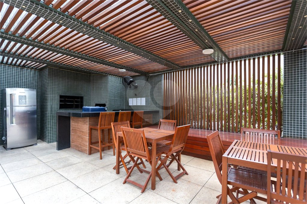 Apartamento à venda com 3 quartos, sendo 1 suíte, em Vila Anastácio, São Paulo, SP