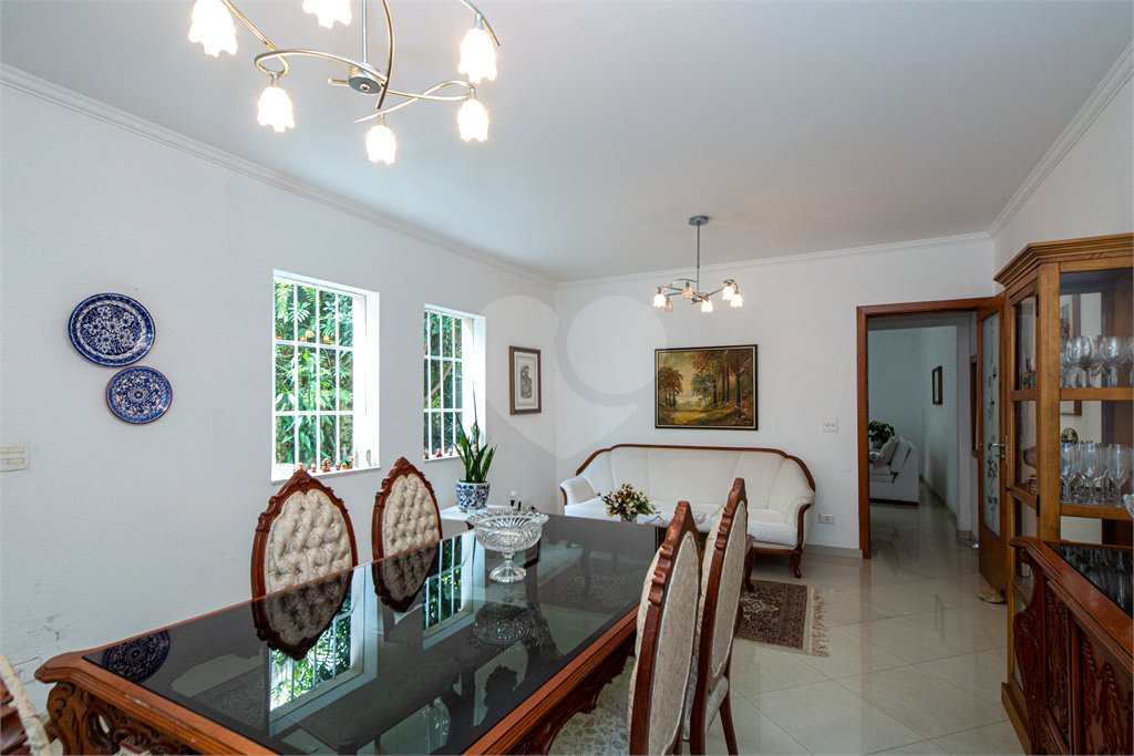 Casa à venda com 3 quartos, sendo 1 suíte, em Campo Belo, São Paulo, SP