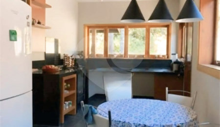 Casa à venda com 5 quartos, sendo 4 suítes,  em Transurb, Itapevi, SP