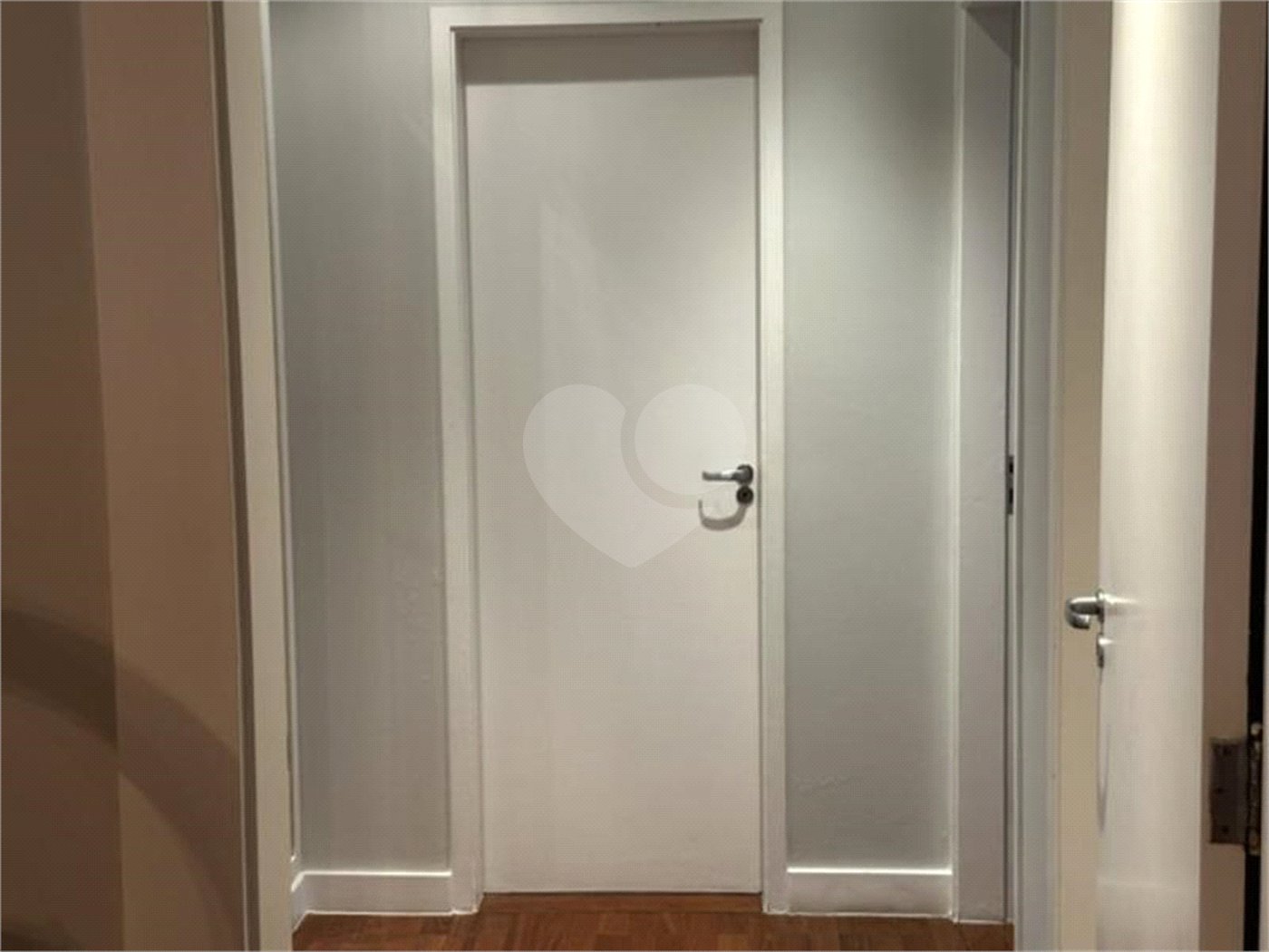 Apartamento à venda com 3 quartos, sendo 1 suíte,  em Cerqueira César, São Paulo, SP