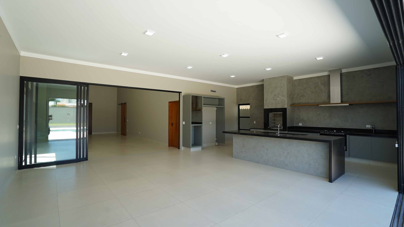 Casa à venda com 4 suítes no condomínio Gramado Park Residencial, Álvares Machado - SP