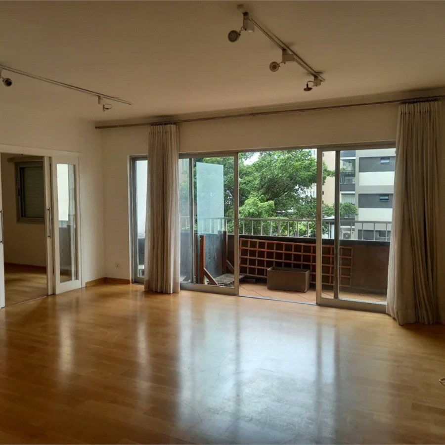 Apartamento à venda com 3 quartos, sendo 1 suíte, em Pinheiros, São Paulo, SP