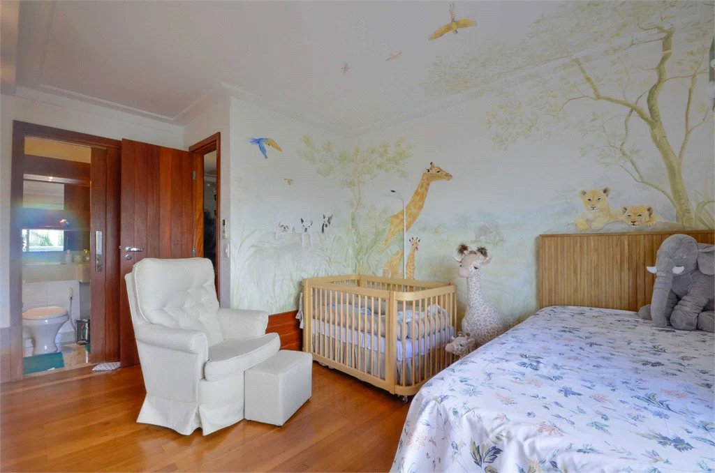Casa à venda com 5 quartos, sendo 4 suítes, no condomínio Espaço Mobile - Real Parque, São Paulo - SP