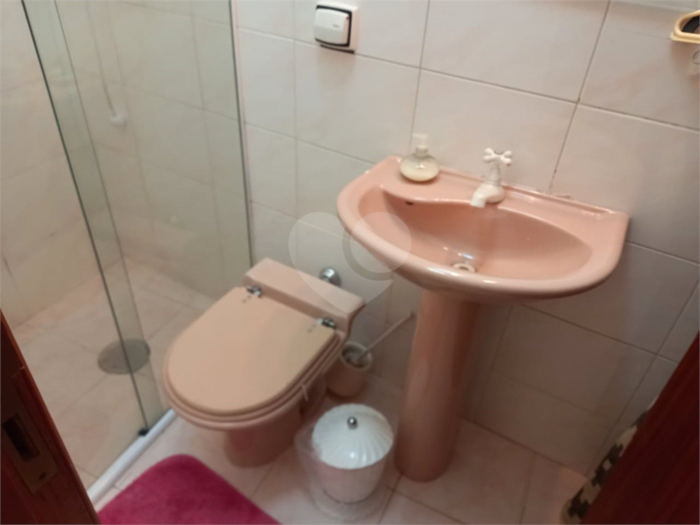 Sobrado à venda com 3 quartos, sendo 1 suíte,  em Santa Teresinha, São Paulo, SP