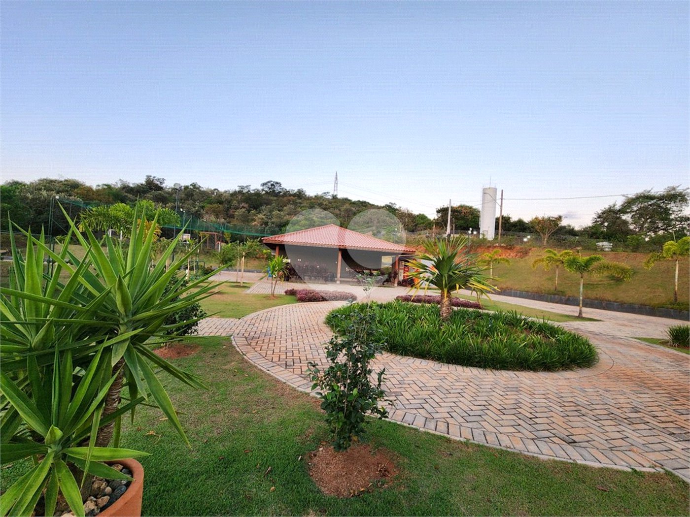 Terreno à venda no condomínio Jardim Primavera, Louveira - SP