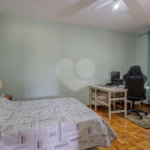 Sobrado à venda com 5 quartos, sendo 3 suítes, em Chácara Monte Alegre, São Paulo, SP