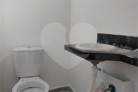 Casa à venda com 2 quartos no condomínio Residencial Oliveira, São Paulo - SP