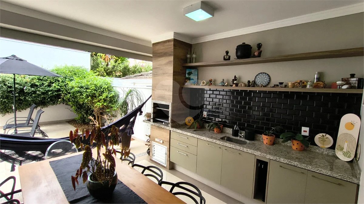 Casa à venda com 3 suítes no condomínio Reserva da Mata, Vinhedo - SP