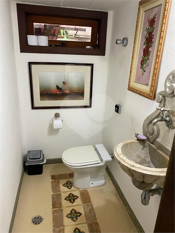 Casa à venda com 6 suítes em Massaguaçu, Caraguatatuba, SP