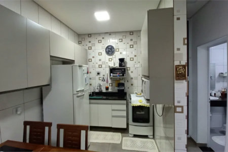 Casa à venda com 3 quartos em Jardim São Jorge, São Paulo, SP