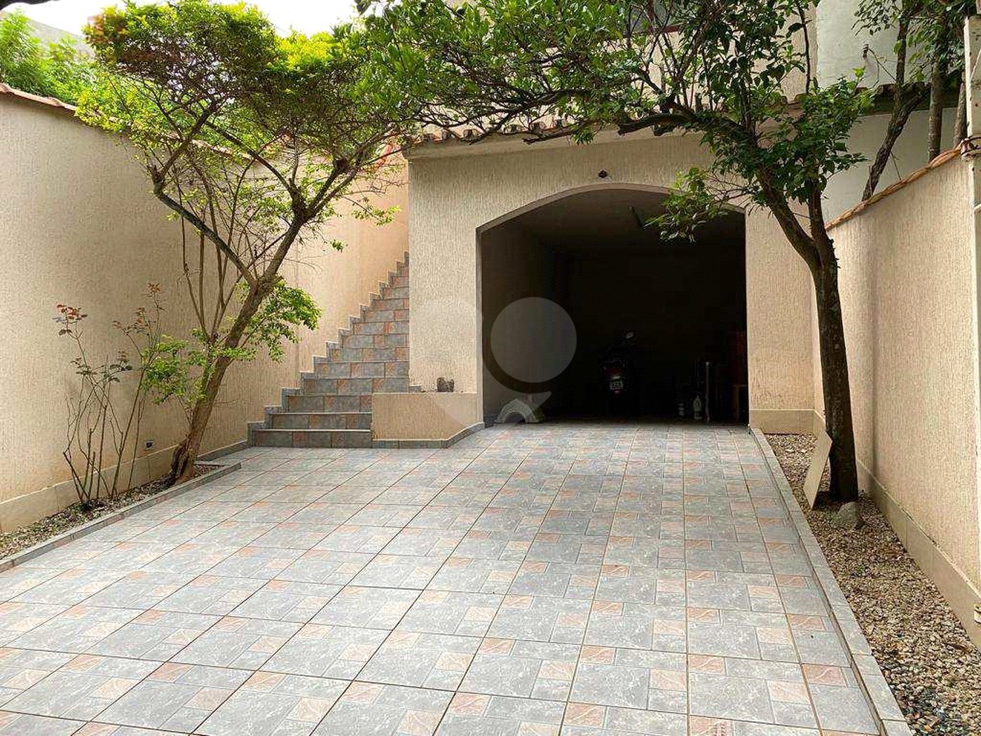 Sobrado à venda com 3 quartos, sendo 1 suíte, em Jardim Londrina, São Paulo, SP