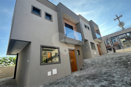 Villagio à venda com 2 suítes em Jardim Santo Antônio, Atibaia, SP