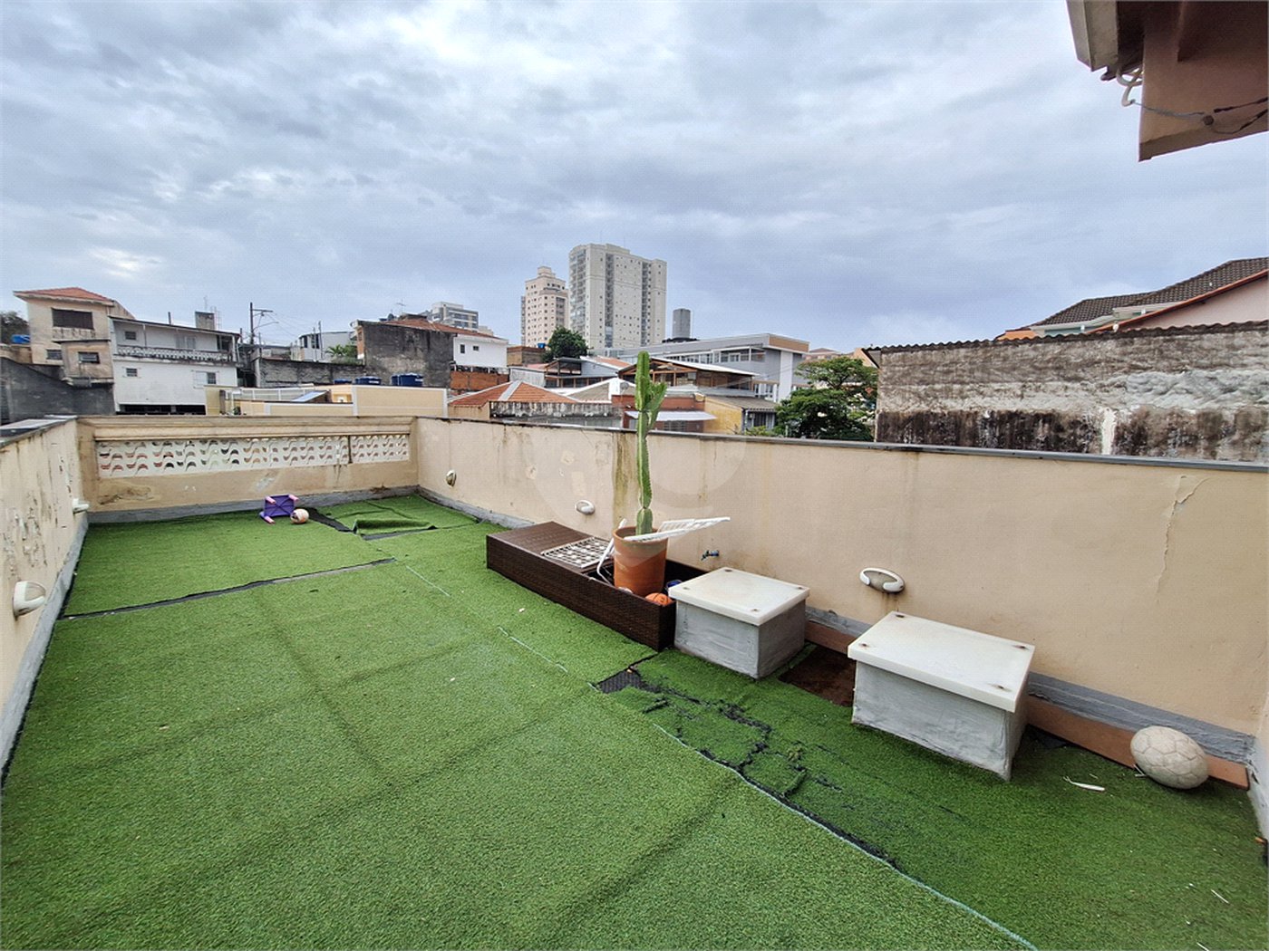 Casa à venda com 3 quartos, sendo 1 suíte, em Chora Menino, São Paulo, SP