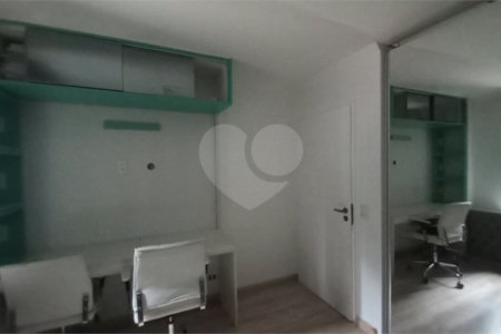 Apartamento à venda com 3 quartos, sendo 1 suíte,  em Vila Andrade, São Paulo, SP