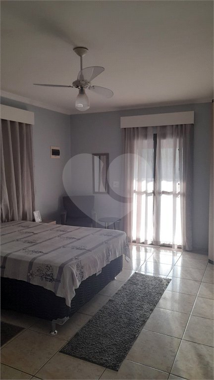 Sobrado à venda com 3 quartos, sendo 1 suíte, em Vila Curuçá, São Paulo, SP