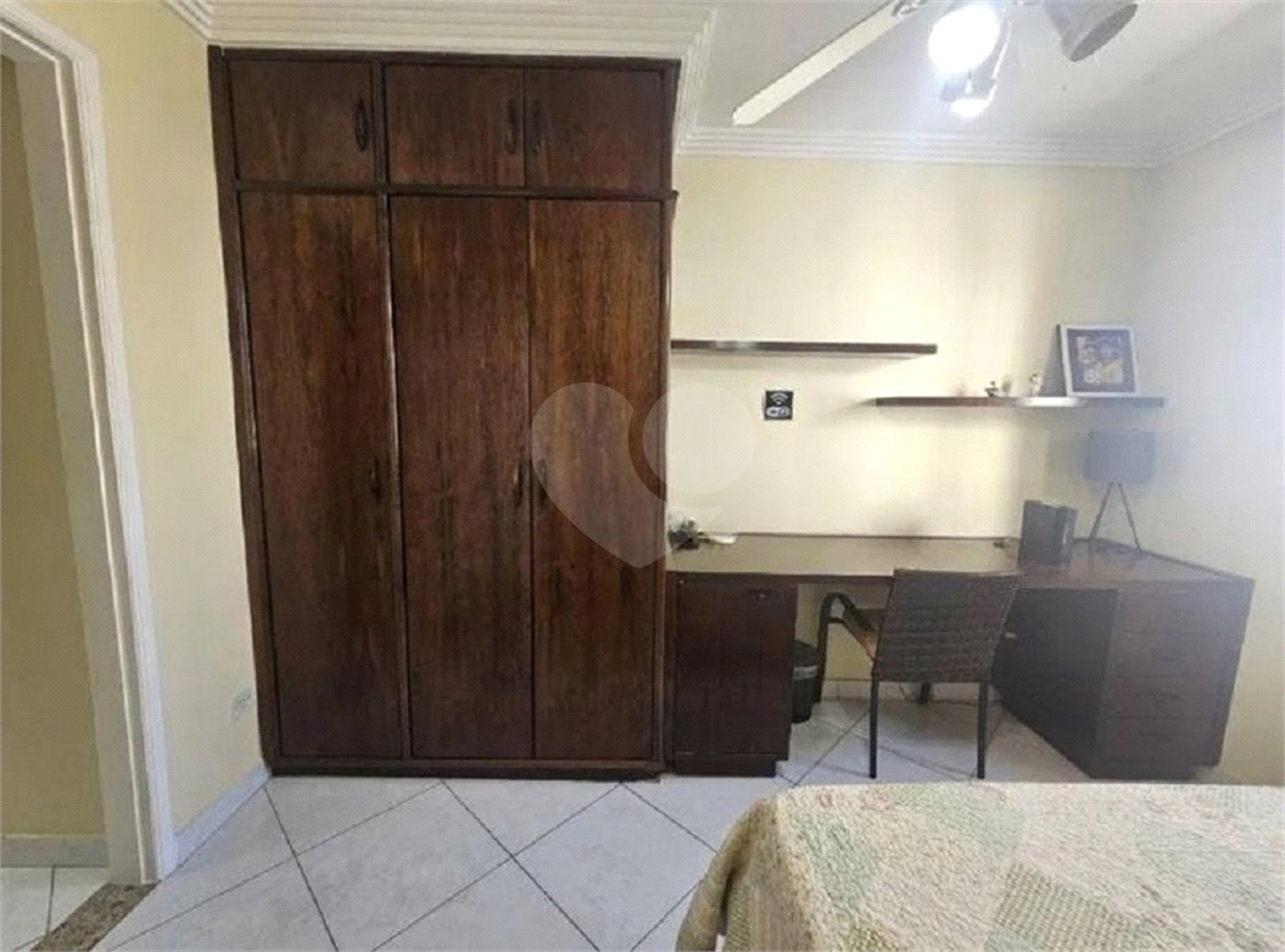 Casa à venda com 3 quartos, sendo 1 suíte,  no condomínio Residencial Villagio Vitória, Guarulhos - SP