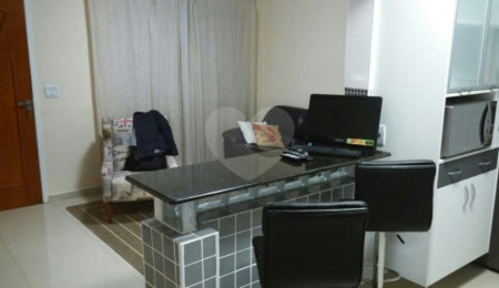 Casa à venda com 2 suítes no condomínio Villagio Salvador, São Paulo - SP