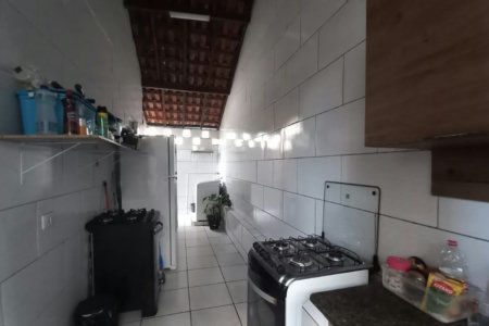 Casa com 2 dormitórios à venda, 100 m² por R$ 700.000,00 - Vila Guilhermina - Praia Grande/SP