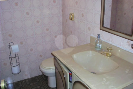 Sobrado à venda com 3 quartos, sendo 2 suítes, em Vila Mazzei, São Paulo, SP