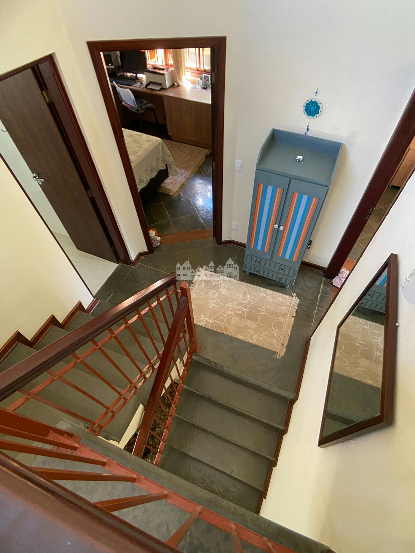 Casa à venda com 3 quartos, sendo 1 suíte, com vista deslumbrante em Recreio Maristela, Atibaia