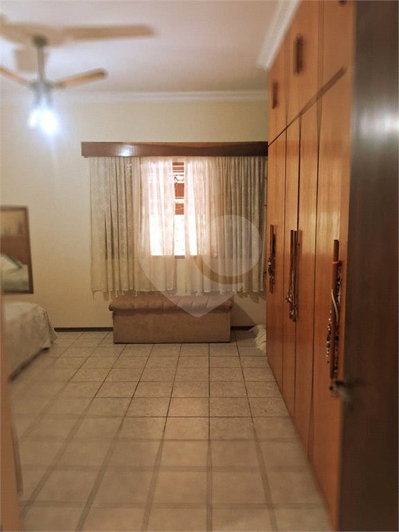 Casa à venda com 3 quartos, sendo 1 suíte, no condomínio Acmti - Colinas do Mosteiro, Terras de Itaici e Recanto dos Pássaros, Indaiatuba - SP