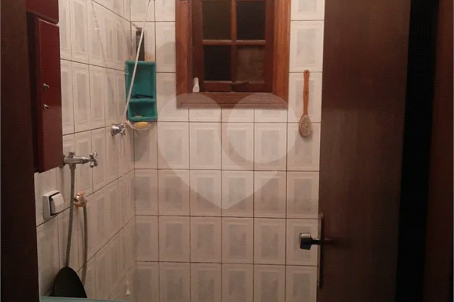 Sobrado à venda com 5 quartos, sendo 2 suítes, em Tremembé, São Paulo, SP