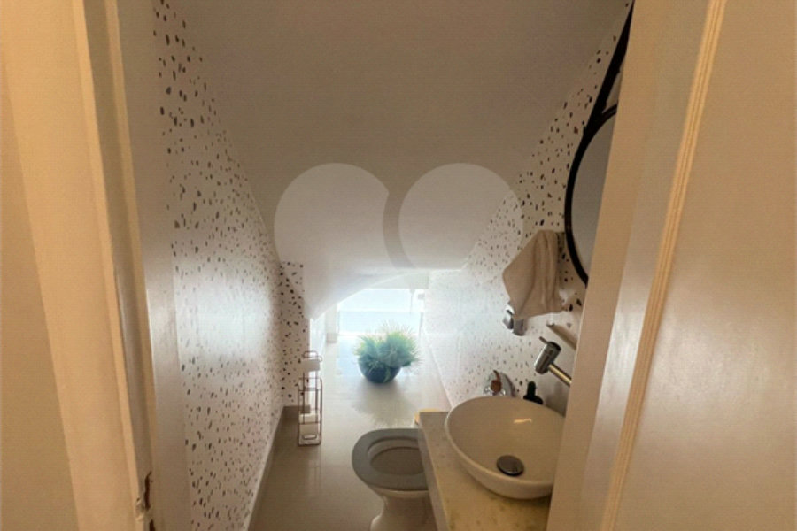Sobrado à venda com 3 quartos, sendo 1 suíte,  em Vila Irmãos Arnoni, São Paulo, SP