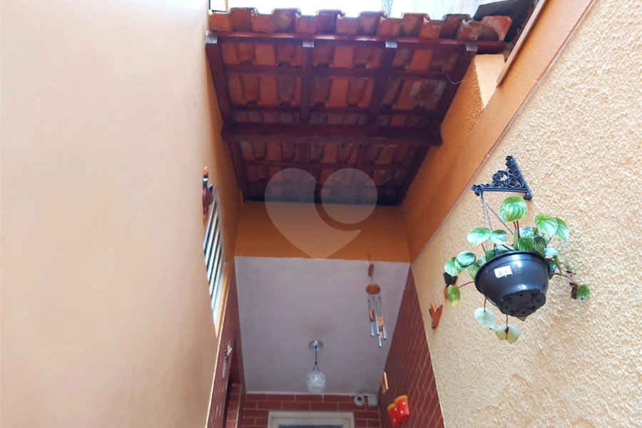 Sobrado à venda com 3 quartos, sendo 1 suíte, em Vila Irmãos Arnoni, São Paulo, SP