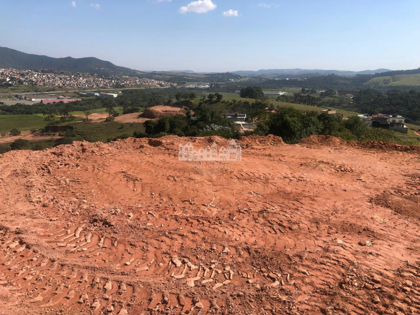 Terreno à venda no condomínio Alto da Floresta, Bom Jesus dos Perdões - SP