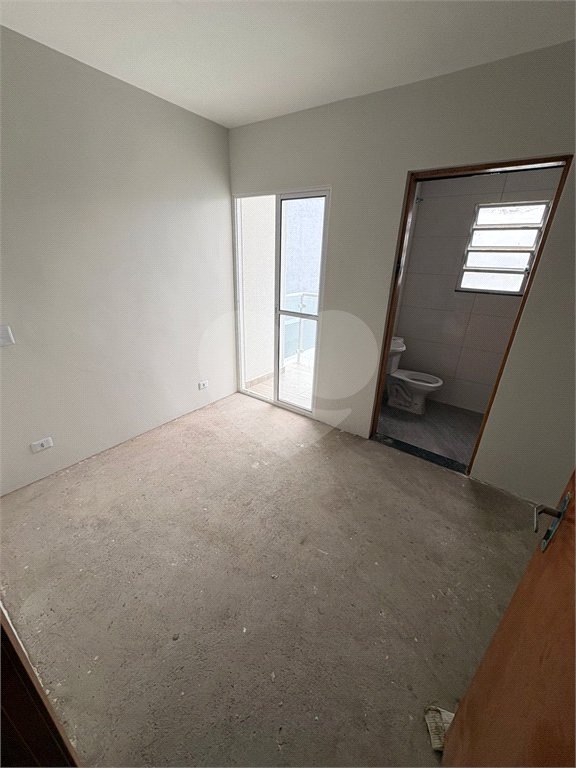Casa à venda com 3 quartos, sendo 1 suíte, no condomínio Felipe Camarao, Poá - SP