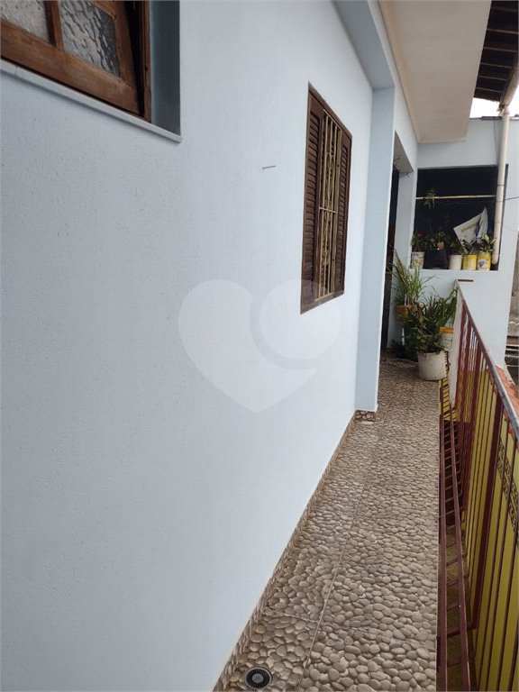 Casa à venda com 4 quartos, sendo 1 suíte,  em Jardim Cacique, Suzano, SP