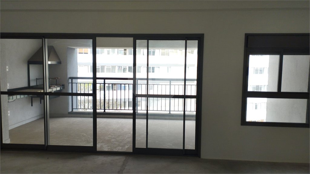 Apartamento à venda ou para alugar com 3 suítes em Mooca, São Paulo, SP
