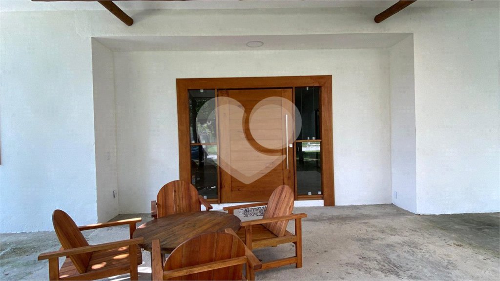Casa à venda com 2 quartos, sendo 4 suítes, em Orla Norte, Porto Seguro, BA