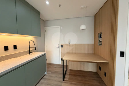 Flat Mobiliado e Reformado de 42 m² com Varanda e Vista Panorâmica em Frente ao Shopping Metrópole – Centro de SBC