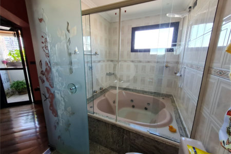 Apartamento à venda com 3 quartos, sendo 2 suítes,  em Vila Mogilar, Mogi das Cruzes, SP