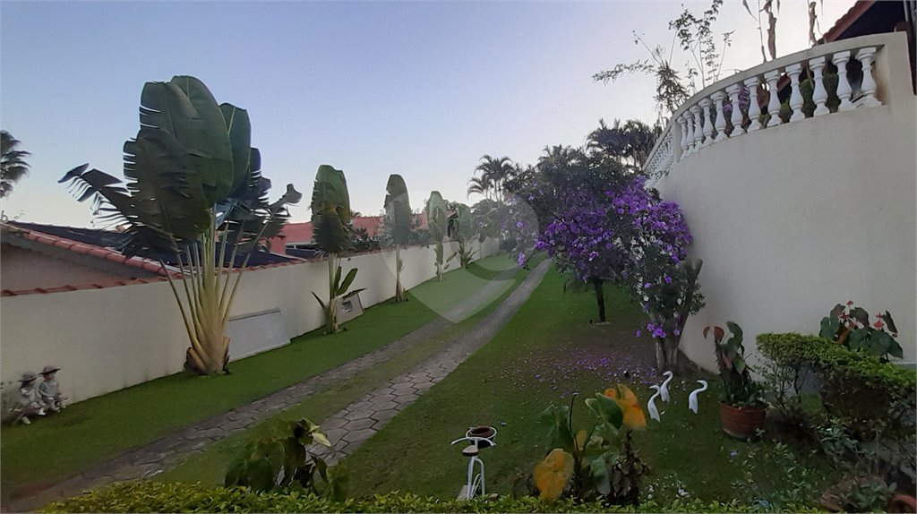 Casa à venda ou para alugar com 5 quartos, sendo 1 suíte, no Centro, Bom Jesus dos Perdões, SP