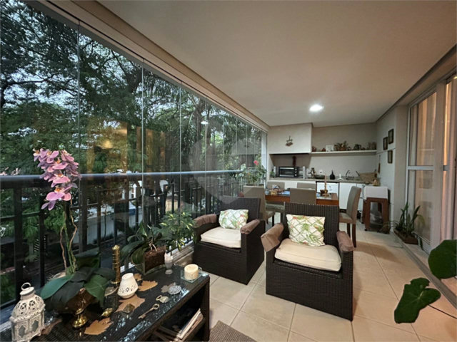 Apartamento para alugar com 3 suítes em Alto da Boa Vista, São Paulo, SP