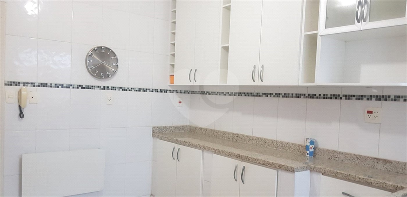 Sobrado à venda com 4 quartos, sendo 2 suítes, em Vila Hamburguesa, São Paulo, SP