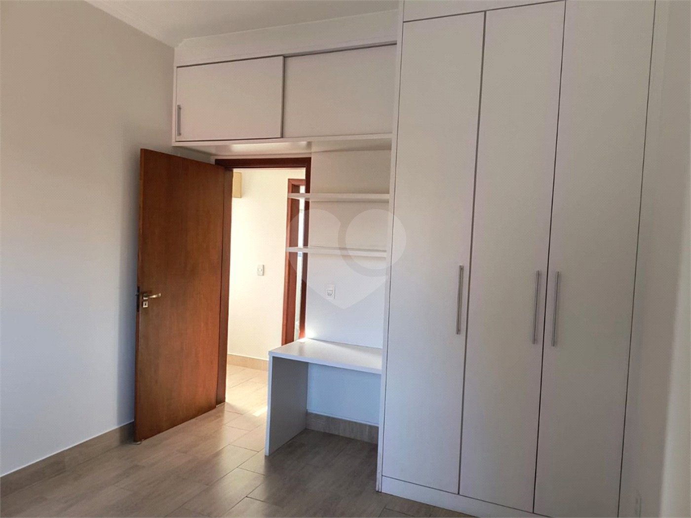 Casa à venda ou para alugar com 3 quartos, sendo 1 suíte, no condomínio Vista Verde, Indaiatuba - SP