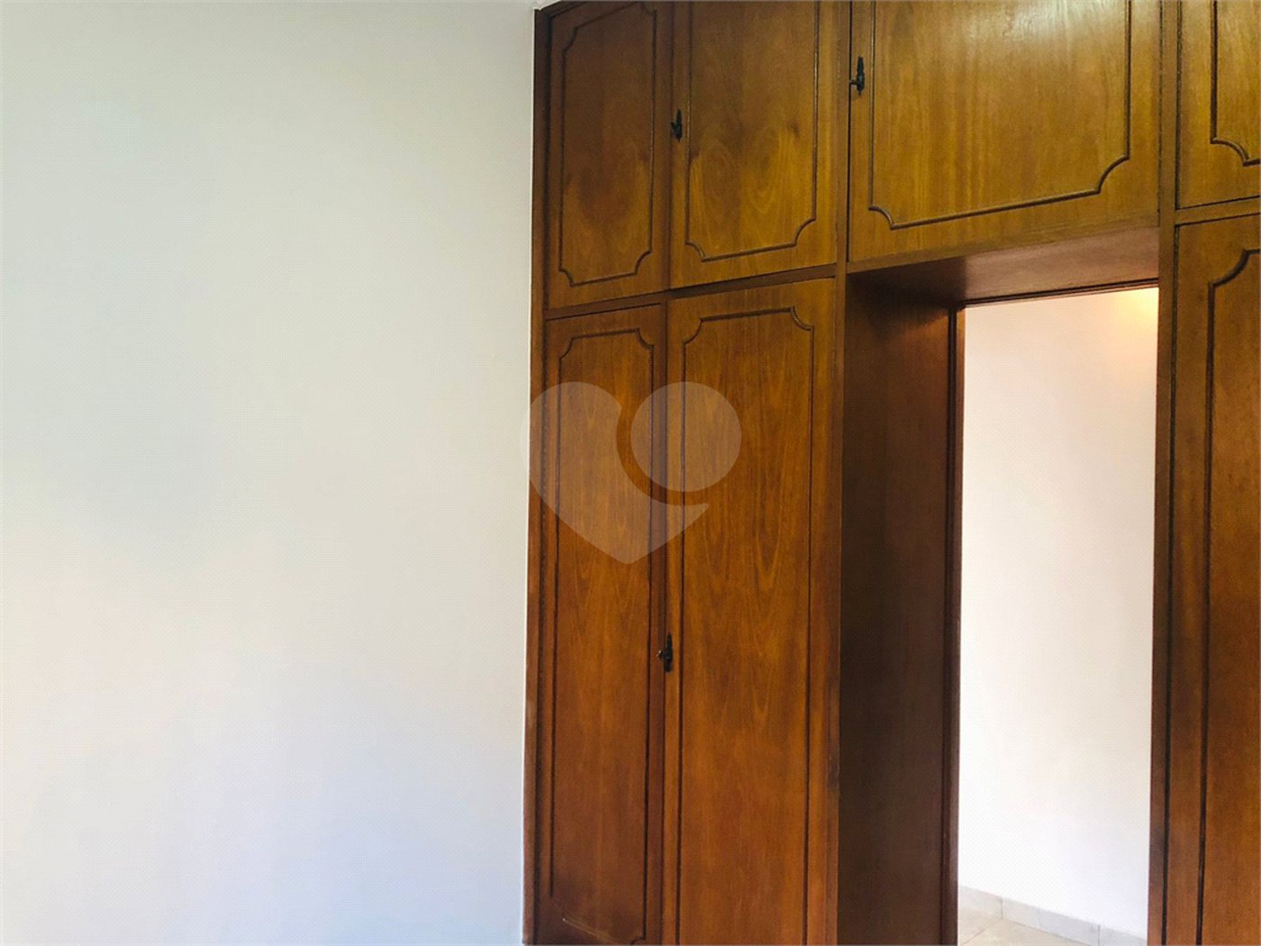 Casa à venda com 3 quartos, sendo 1 suíte,  no Centro, Mogi das Cruzes, SP